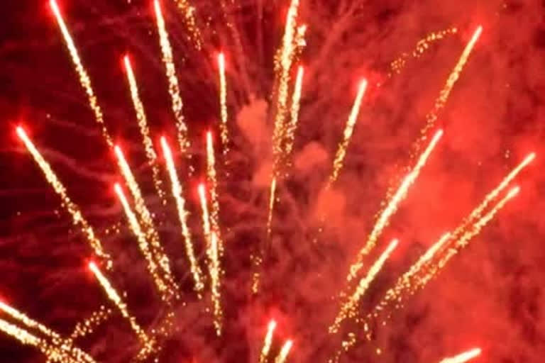 Karnataka to ban use of fire crackers during Diwali