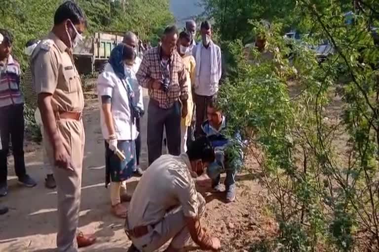 गला दबाकर महिला की हत्या, देवली में हत्या, Murder in deoli, woman murdered in deoli