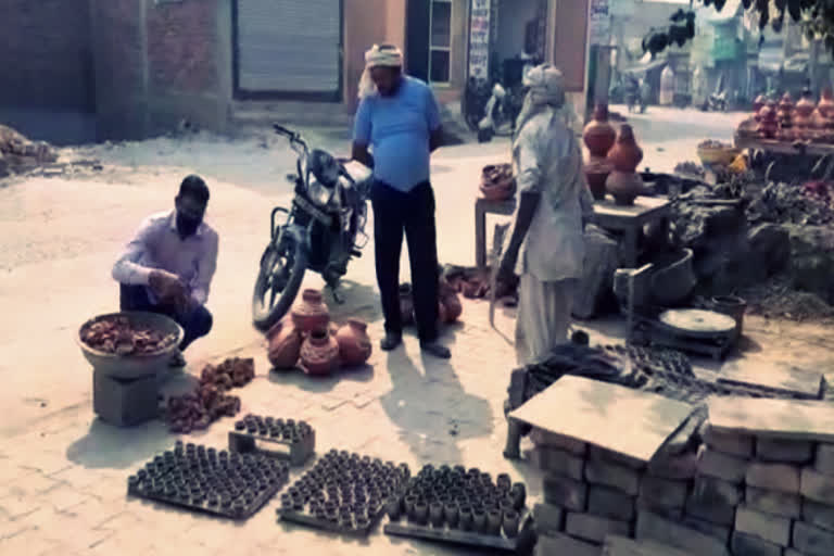 potters-in-palwal-are-facing-financial-crisis-on-this-diwali-due-to-inflation