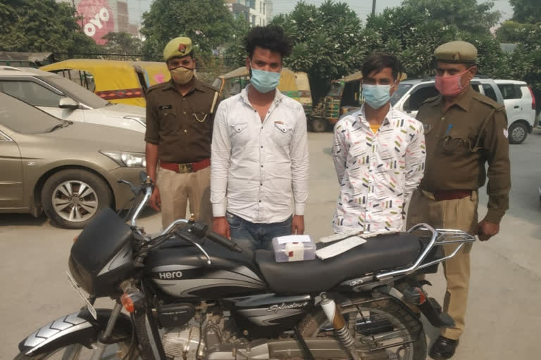 Noida police face third police arrested vicious thieves