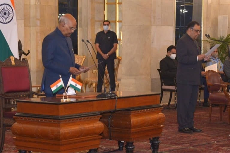 President Ram Nath Kovind administered the oath  of Chief Information Commissioner at the Rashtrapati Bhavan