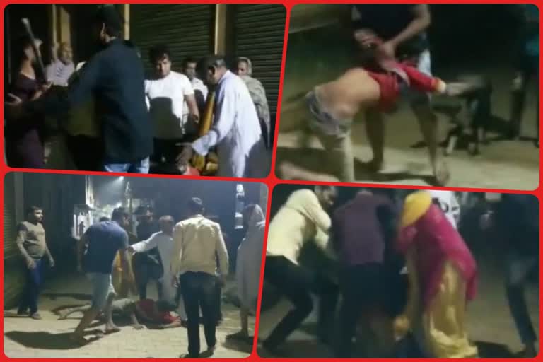 Crowd beat up a young man for throwing stones at a dog in Loni