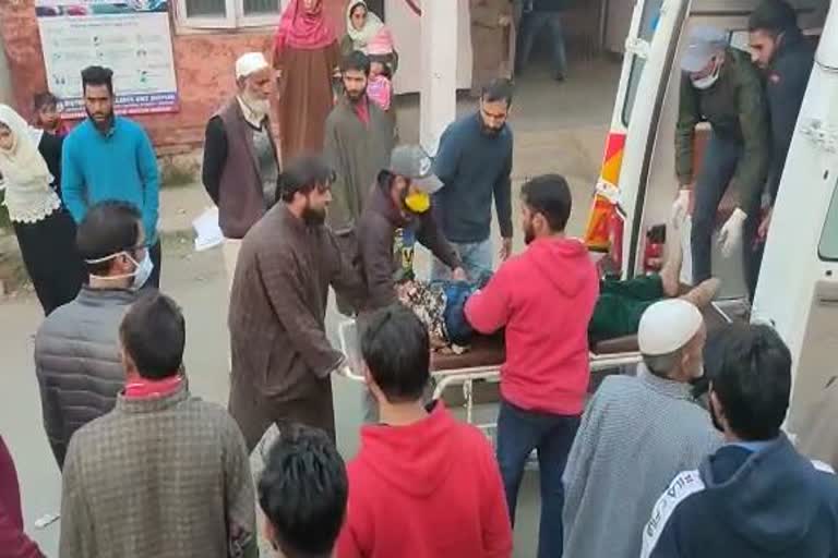 جموں وکشمیر: مغل روڈ پر سڑک حادثہ، 13 افراد زخمی