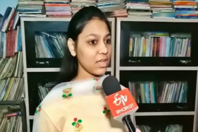 A Hindu girl's immense love for Urdu