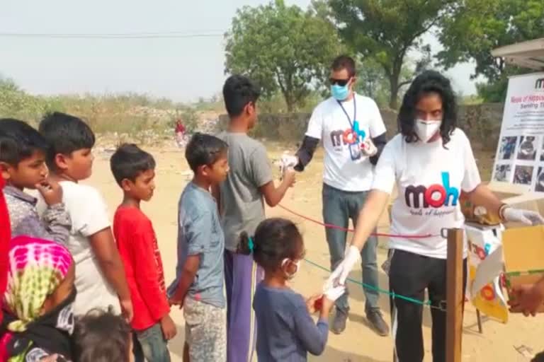 meals of happiness ngo distributed chocolate