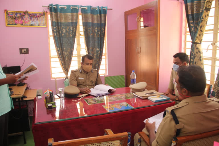 DIG Narendran inspection in erode police station