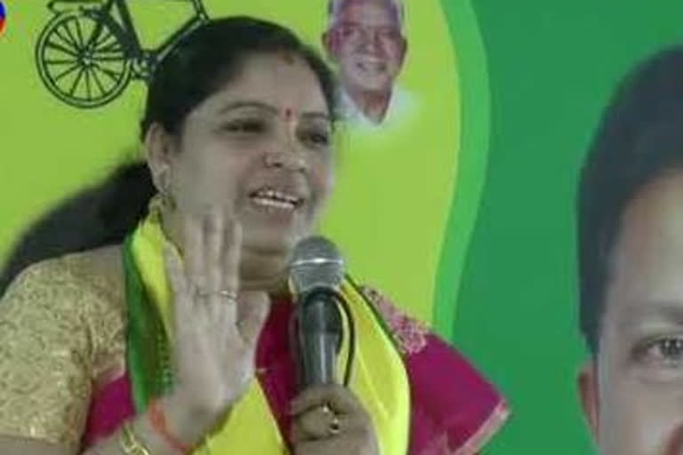 tdp leader gummadi sandhyarani comments on mla undavalli sridevi