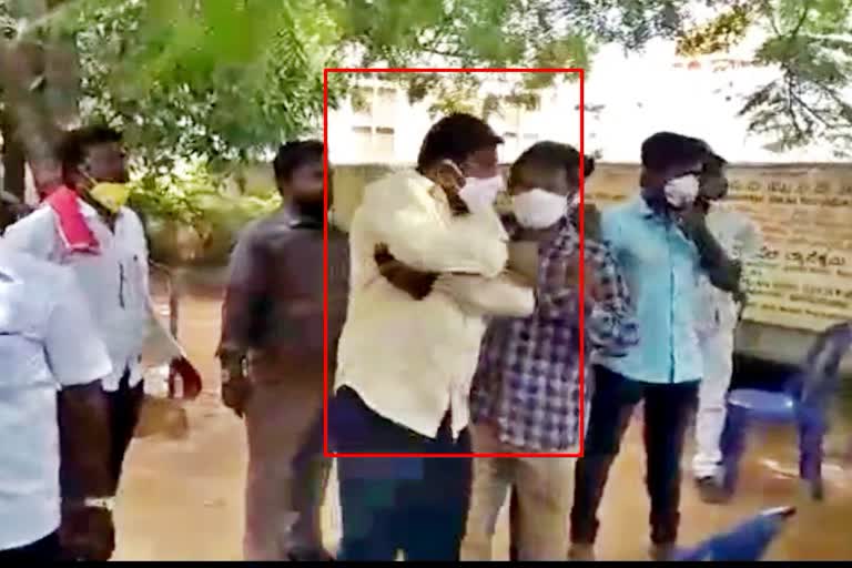 Hagaribommanahalli MLA Bhimanaik Hooliganism video viral