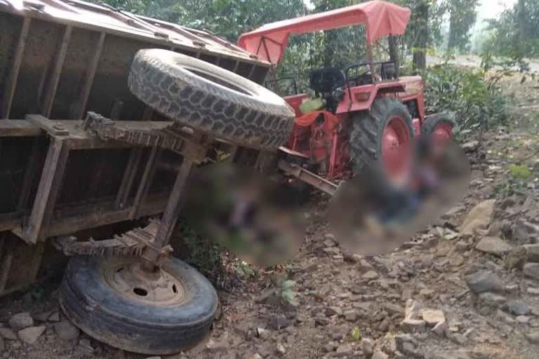 tractor-driver-died-due-to-road-accident-in-koriya