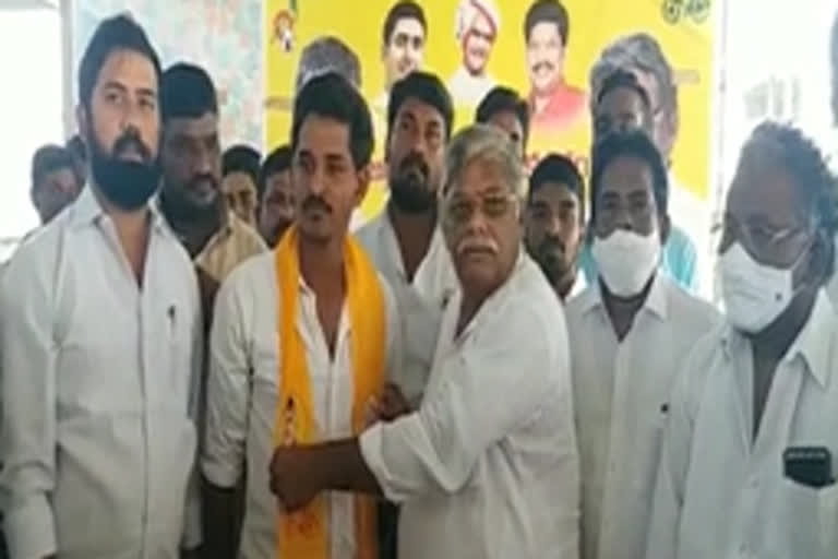 some youngsters from different parties joins in tdp at east goadavari district