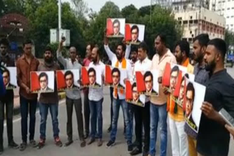 bjp-leaders-protest-against-arrest-of-arnab-goswami-in-hyderabad