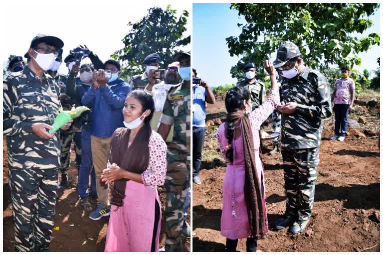 ସ୍ବାଭିମାନ ଅଞ୍ଚଳରେ ଗସ୍ତବେଳେ ଡିଜିପିଙ୍କୁ ଭେଟିଲେ କଲେଜ ଝିଅ