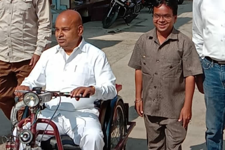 handicapped got battery operated tricycle