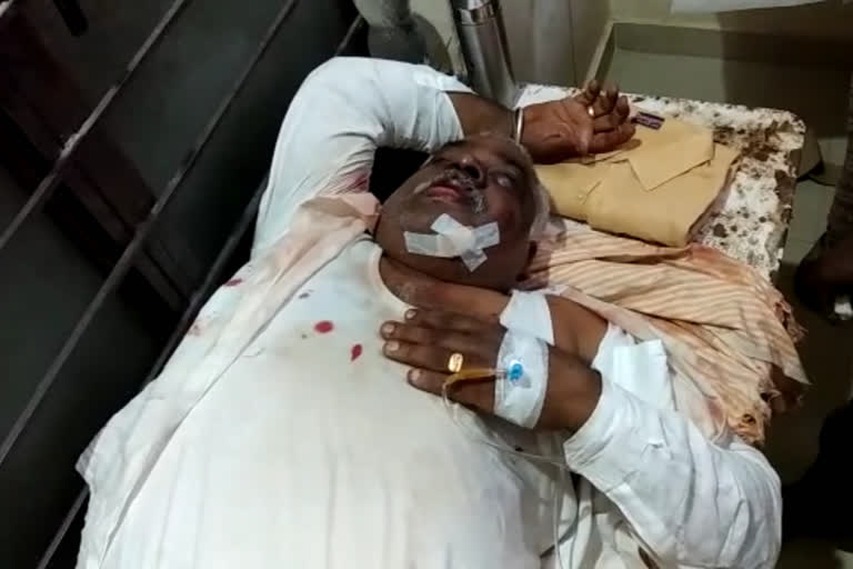 Attack on TDP leader in Uravakonda town