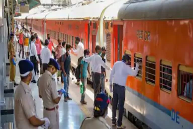 railway cancel 10 festive special train