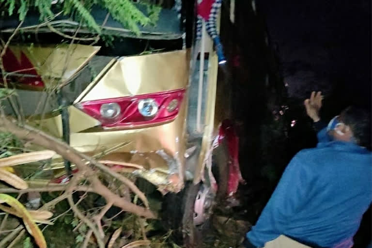 two-killed-in-an-road-accident-at-nashik-mumbai-highway