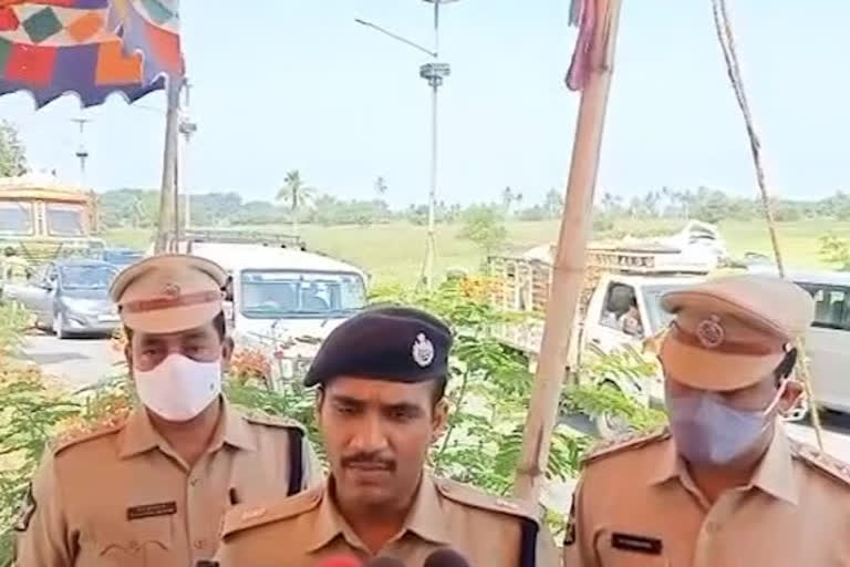 ASP Vakul Jindal inspected the vehicles at the Garikapadu