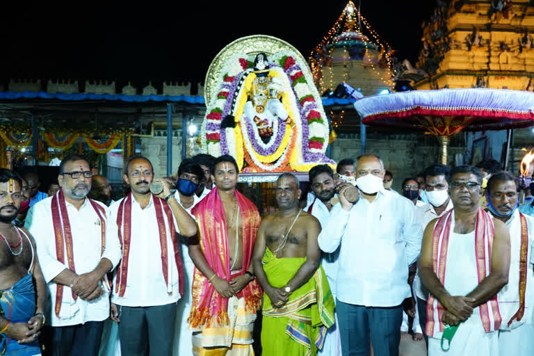 chandraprabha vahana seva