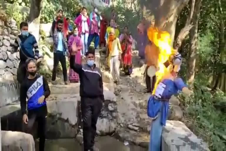 srinagar protest against stone crusher