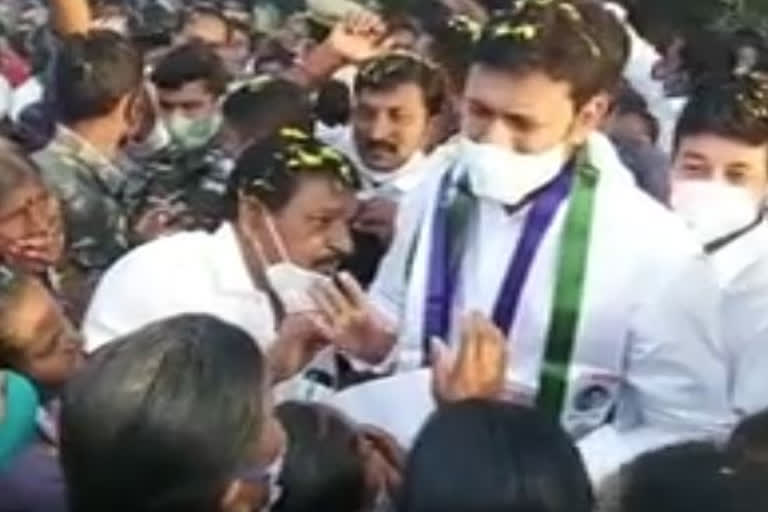 kadapa mp ys avinash reddy padayatra at kadapa district