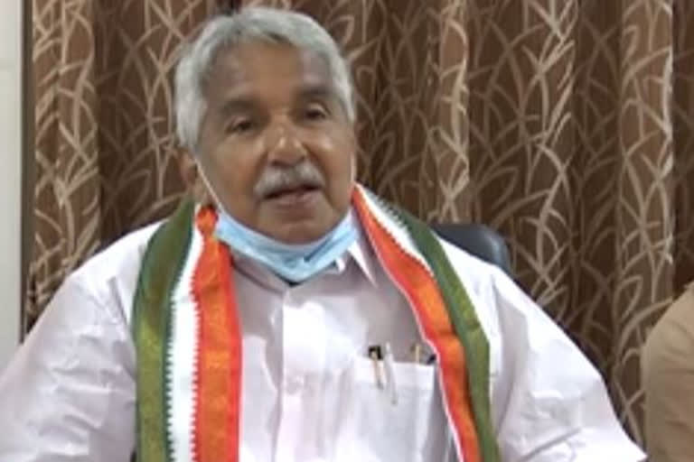 congress leader oommen chandy fires on union government about implementing agriculture bills