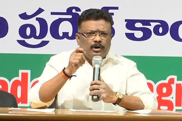 AICC Secretery dasoju sravankumar comments dubbaka by poll result on kcr