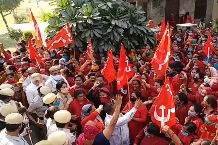 asha workers protest near education minister house in yamunanagar