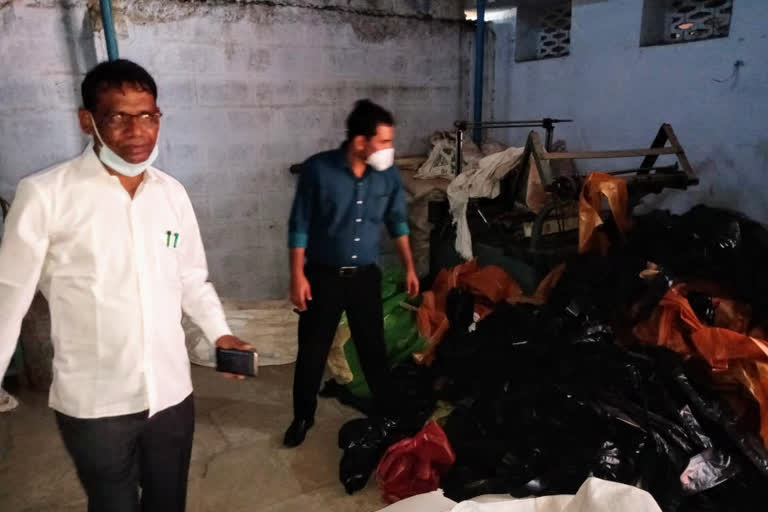 raid on illegal plastic factory In Kalaburagi