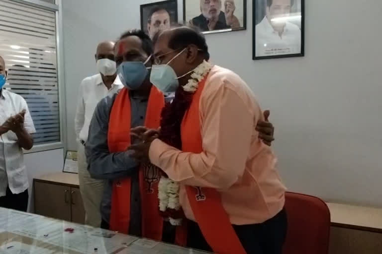 Bhavnagar new BJP president takes charge