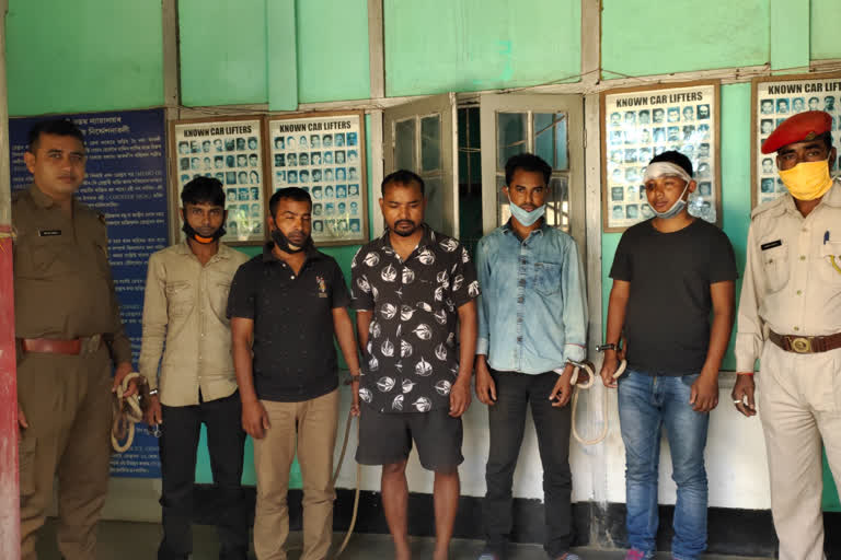 Jalukbari police arrested five car thieves