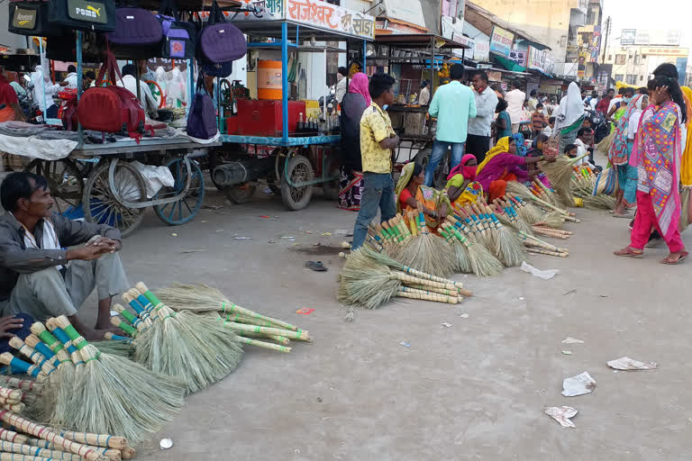 broom sellers