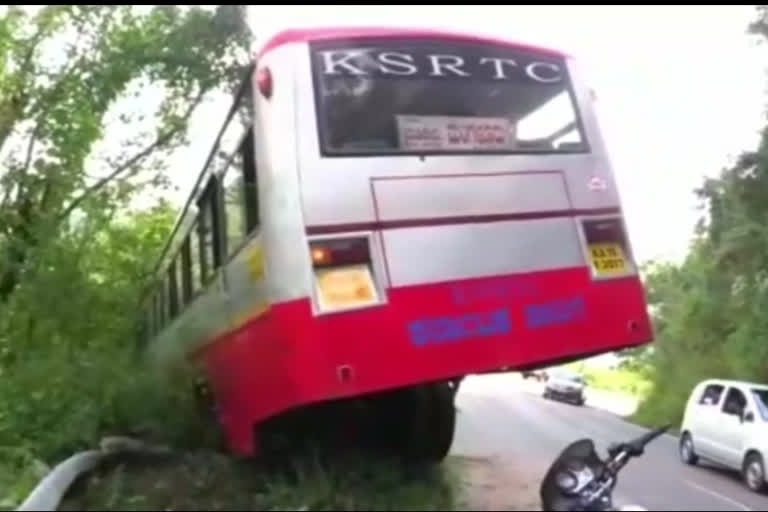 Bus accident in madikeri