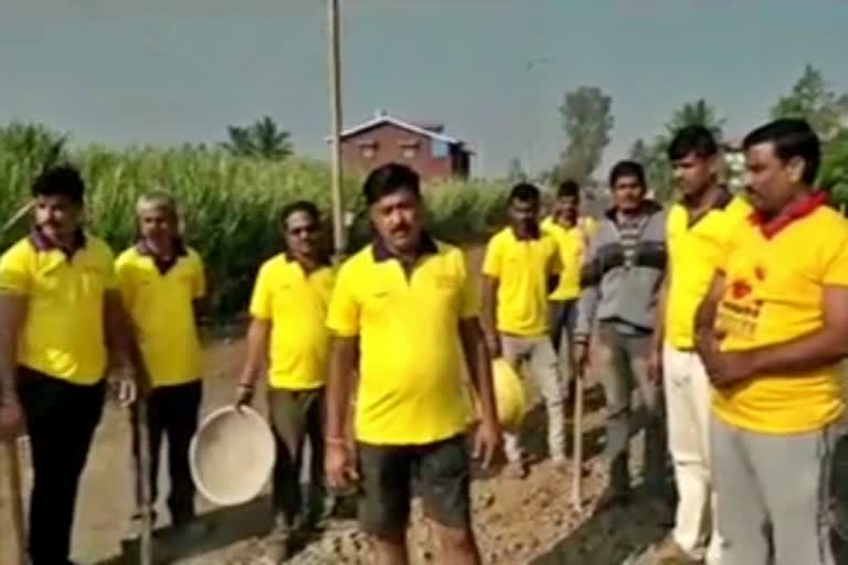 yaduru-youths-voluntarily-did-road-repair-work