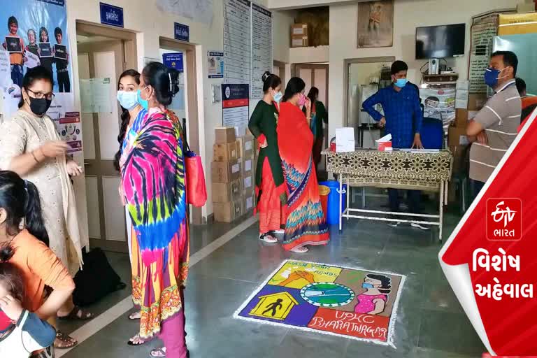 corona-warriors-womens-rangoli-in-bhavnagar