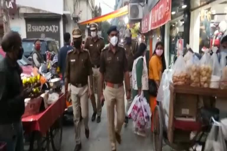 police patrolling foot in outer delhi jwala heri market