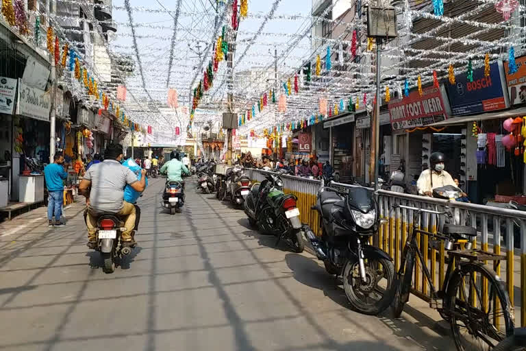 effect of downturn in markets of Muradabad on occasion of Diwali