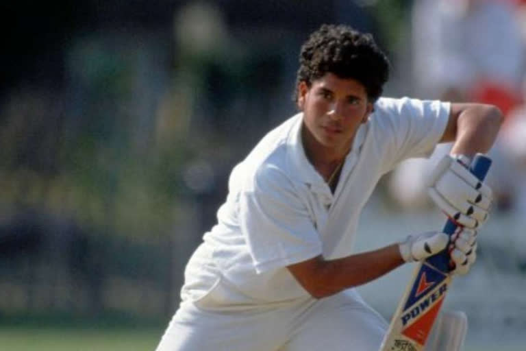 Sachin Tendulkar  International debut  Pakistan  Karachi  സച്ചിന്‍ യുഗം ഫീച്ചര്‍  ക്രീസിലെ ദൈവം ഫീച്ചര്‍  സച്ചിന്‍ വീണ്ടും ക്രീസില്‍ വാര്‍ത്ത  sachin era feature  god in crease feature  sachin again in crease news