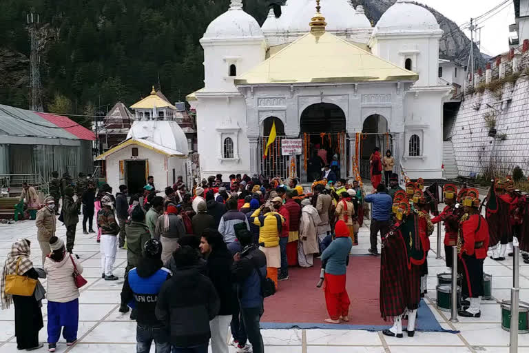 gangotri-dham-kapat-closed-for-six-months-today