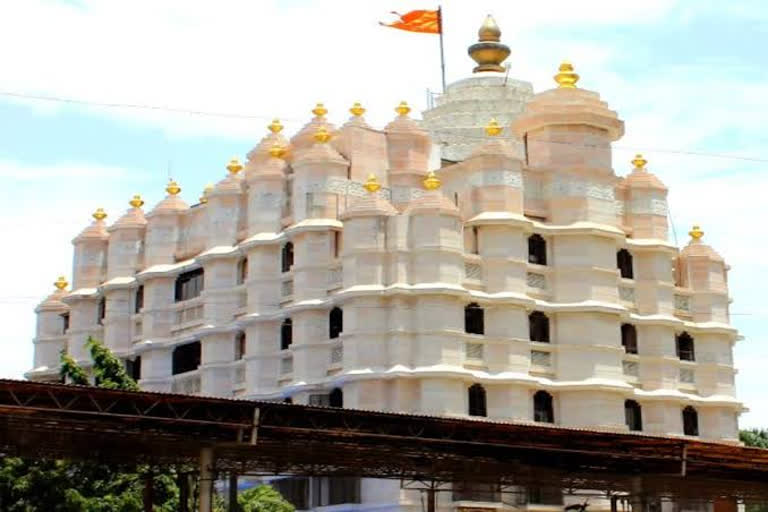 Darshan of Prabhadevi Siddhivinayak