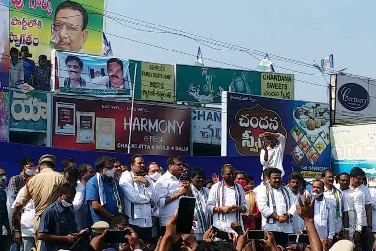 minister botsa in prajallo nadu prajala kosam nedu programme in chipurupalli