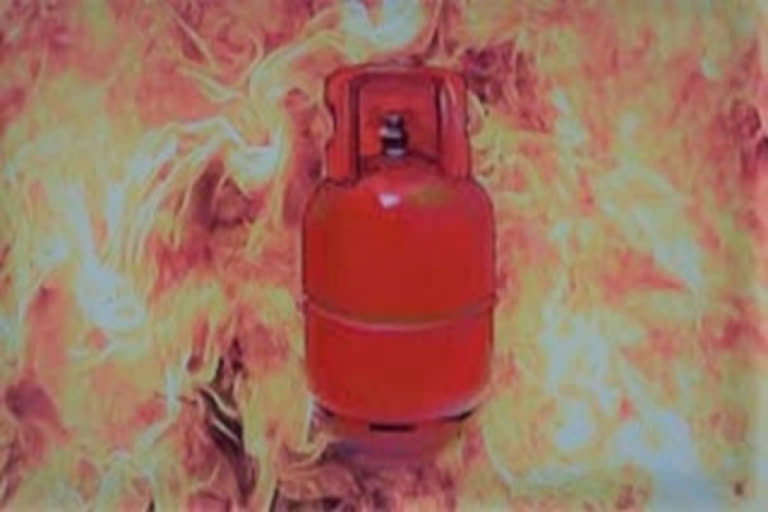 LPG cylinder explodes, three killed; four injured in TN