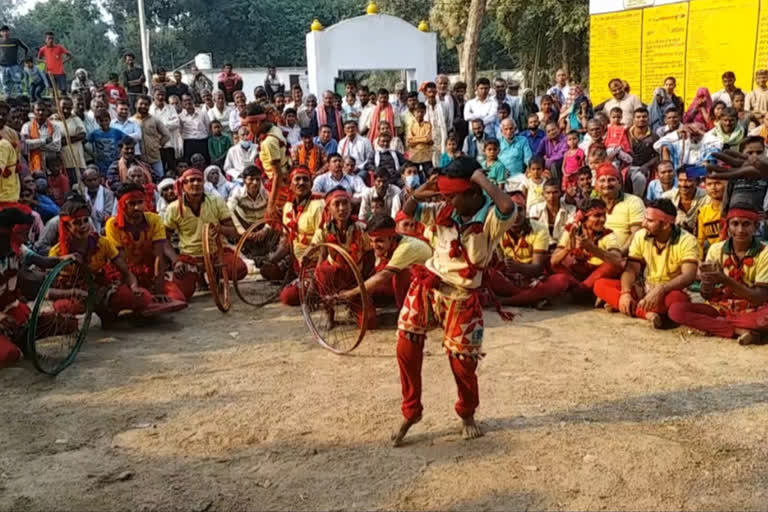 divari danलट्ठमार दिवारी नृत्यce