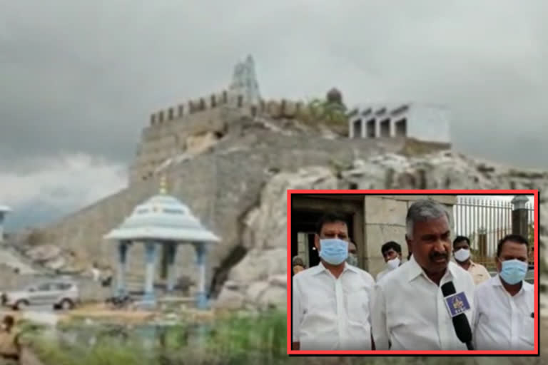 Minister Peddireddy inspected the construction work of Vakulamata temple