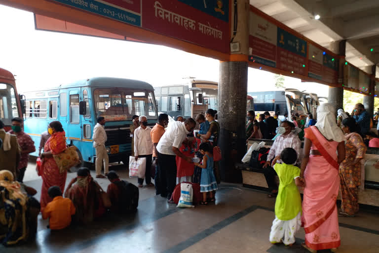 nashik bus depot witnesses large crowds on the occasion of Diwali