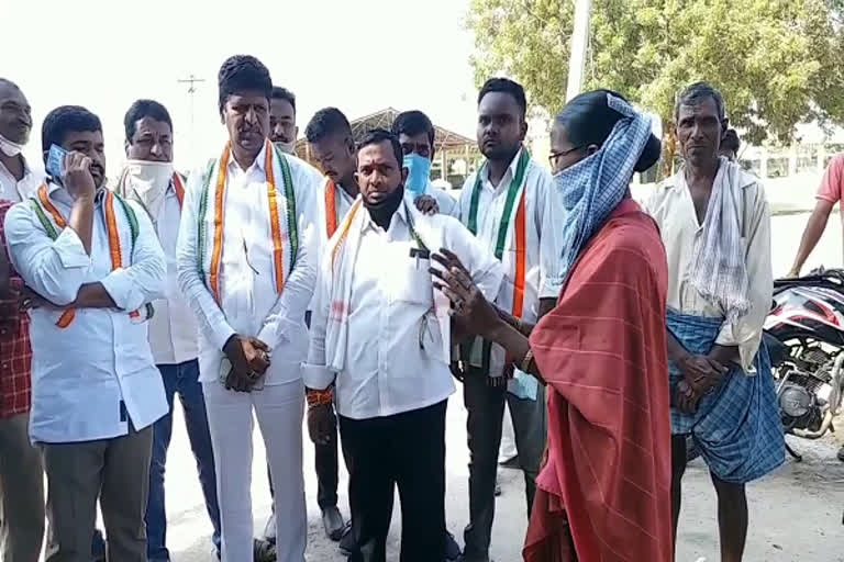 congress protest for grain purchase in karimnagar district