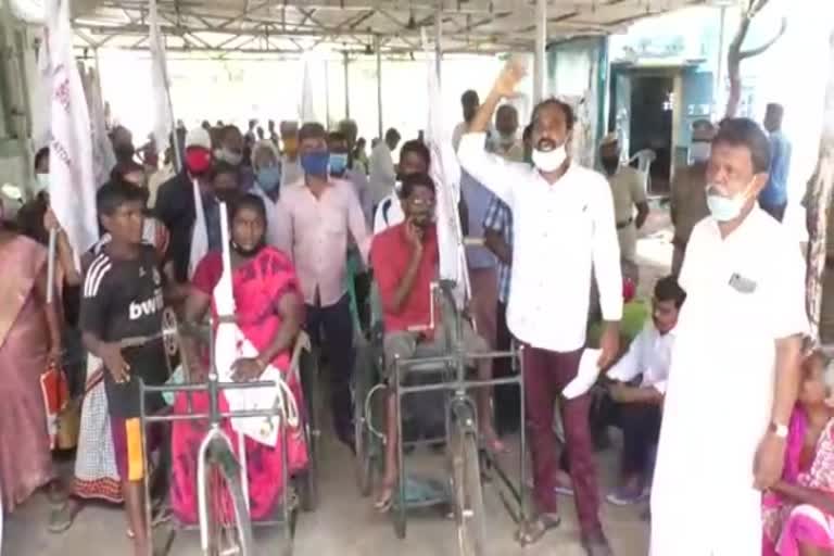 physically-challenged-people-protest