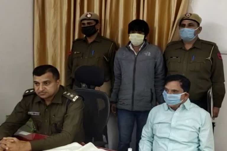 bahadurgarh crime branch arrested criminal with illegal weapon