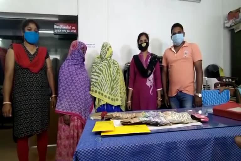 8 laksh brownsuger seize in balsore two women arrested