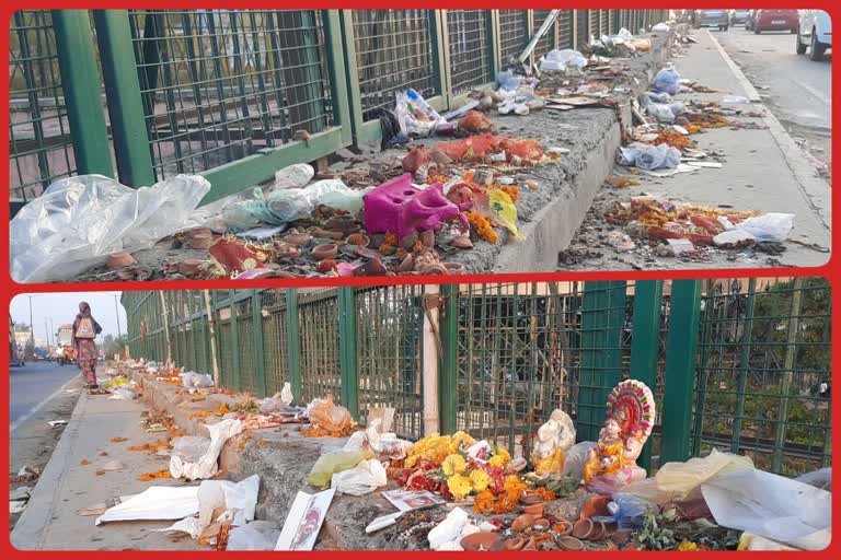 a mess of garbage on Chota Haridwar Ganga Canal Bridge after festivals