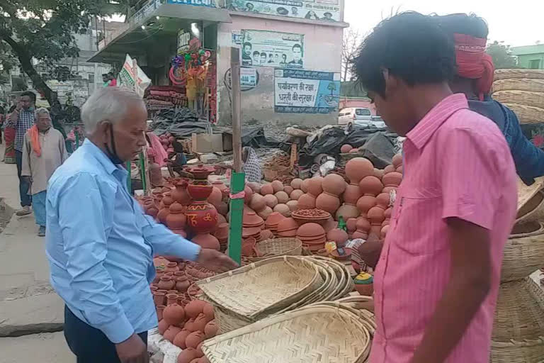 महापर्व छठ पूजा बाजारों में रौनक